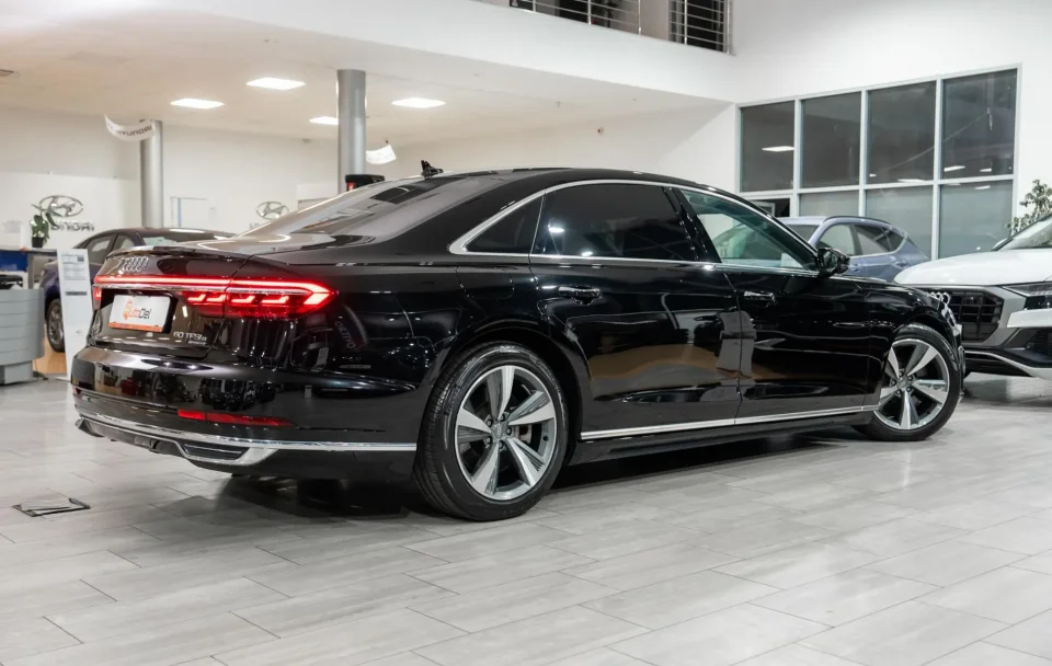 Audi A8 Long 60TFSIe 3.0 Plug-in Hybrid 4x4