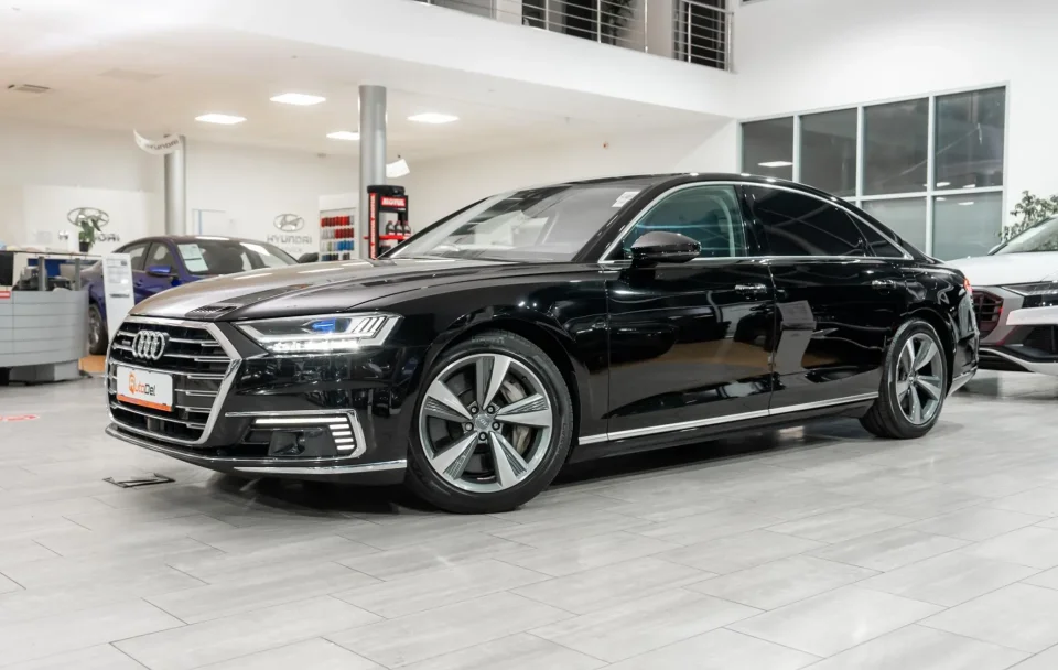 Audi A8 Long 60TFSIe 3.0 Plug-in Hybrid 4x4