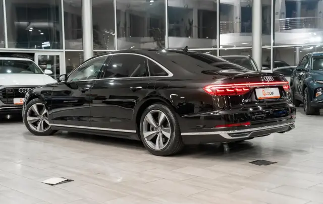 Audi A8 Long 60TFSIe 3.0 Plug-in Hybrid 4x4