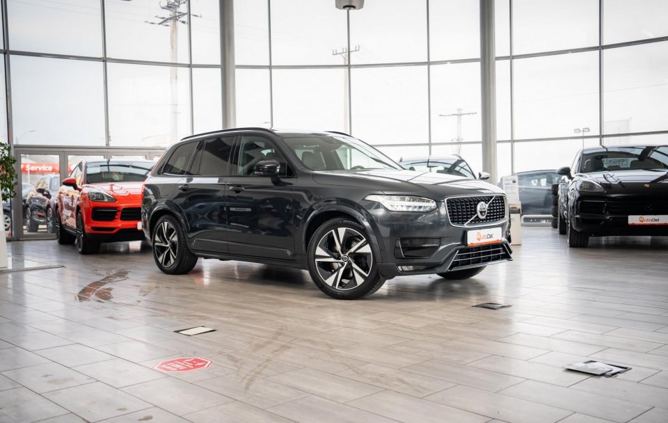 Volvo XC90 2.0 B5 AWD Geartronic "R-Design"