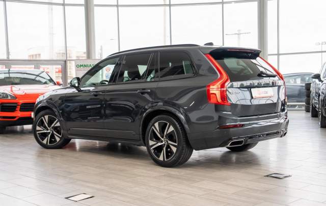 Volvo XC90 2.0 B5 AWD Geartronic "R-Design"