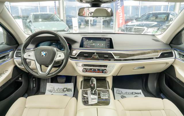 BMW Seria 7 745Le xDrive Plug-in Hybrid