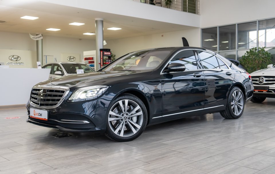 Mercedes-Benz S-Class S560 4Matic 9G-Tronic