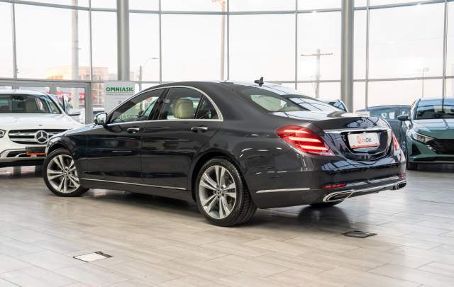 Mercedes-Benz S-Class S560 4Matic 9G-Tronic