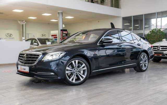 Mercedes-Benz S-Class S560 4Matic 9G-Tronic