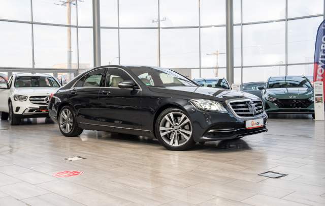 Mercedes-Benz S-Class S560 4Matic 9G-Tronic