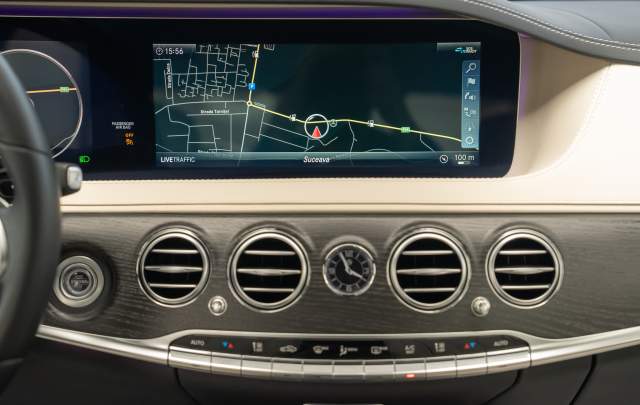 Mercedes-Benz S-Class S560 4Matic 9G-Tronic