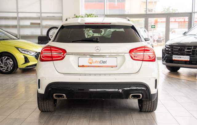 Mercedes-Benz GLA-Class 220d 4Matic "AMG Line" Automat