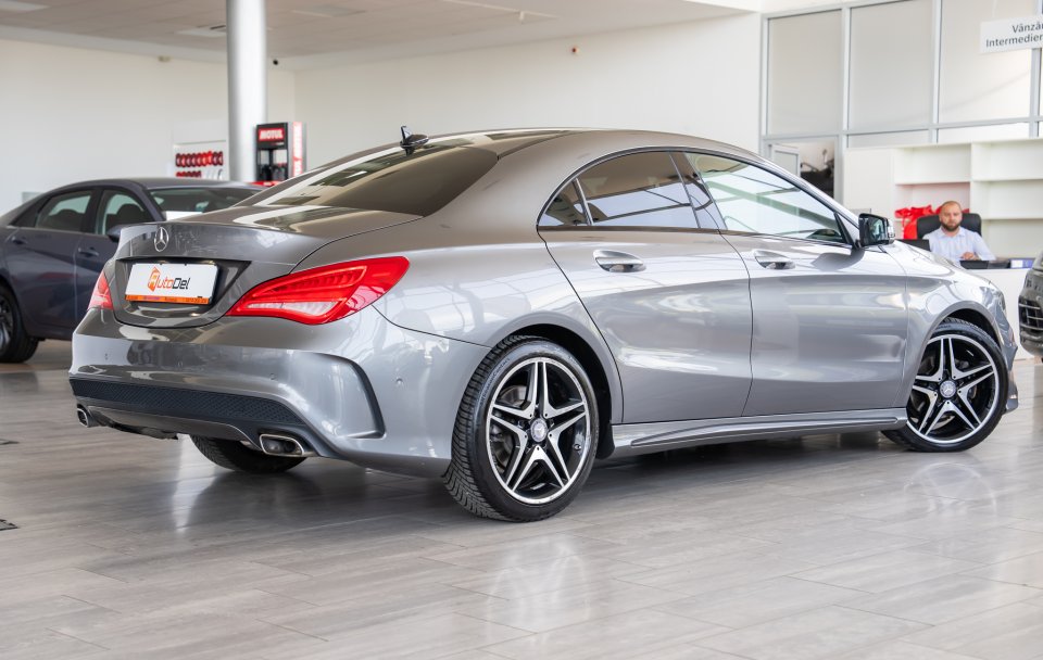 Mercedes-Benz CLA-Class 200 CDI 7G-DCT "AMG Line"