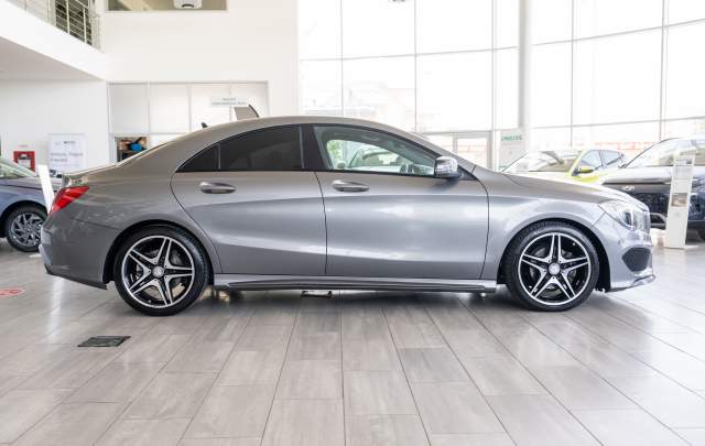 Mercedes-Benz CLA-Class 200 CDI 7G-DCT "AMG Line"