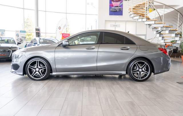 Mercedes-Benz CLA-Class 200 CDI 7G-DCT "AMG Line"