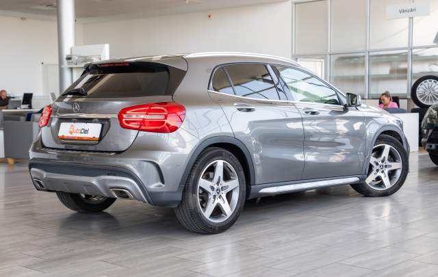 Mercedes-Benz GLA-Class 220CDI 4Matic DCT