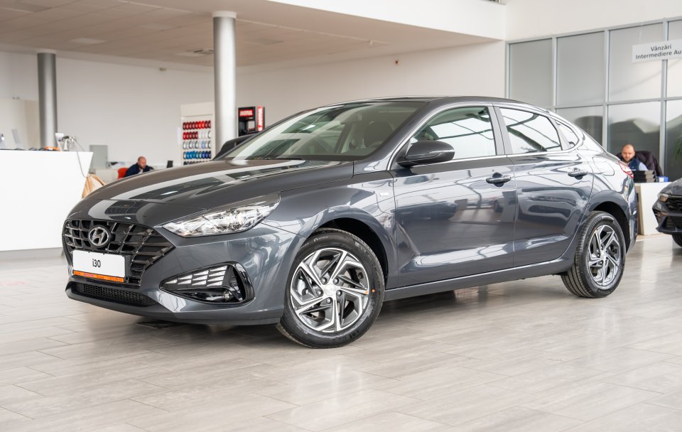 Hyundai i30 AUTOTURISM NOU!  Fastback 1.5T 48v "Highway"