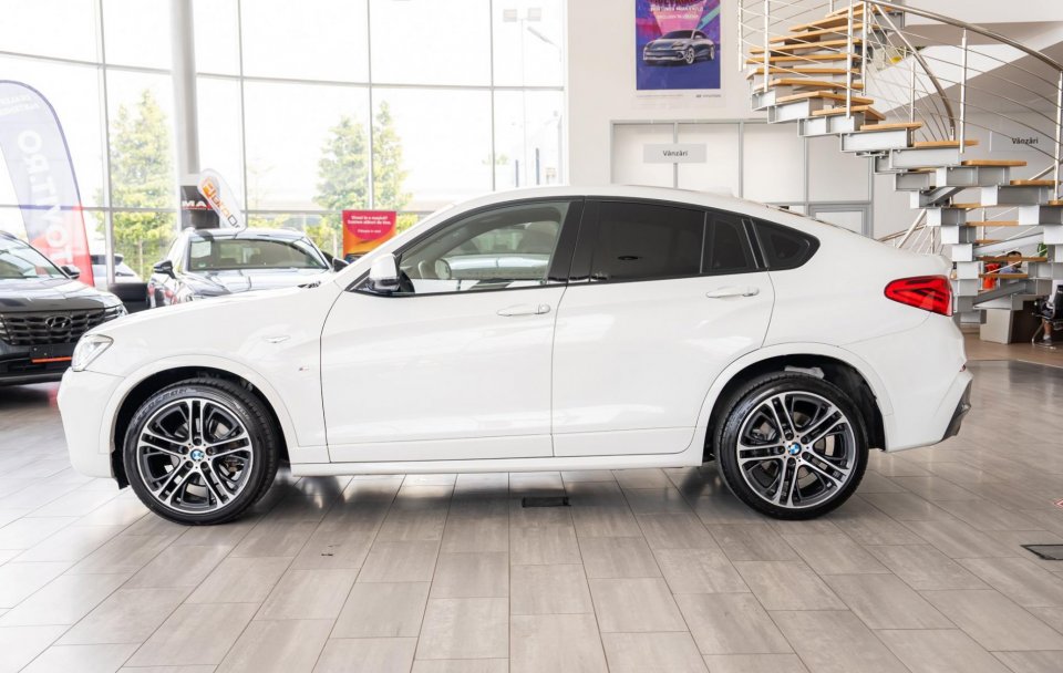 BMW X4 xDrive 20d Sport / M Sportpacket