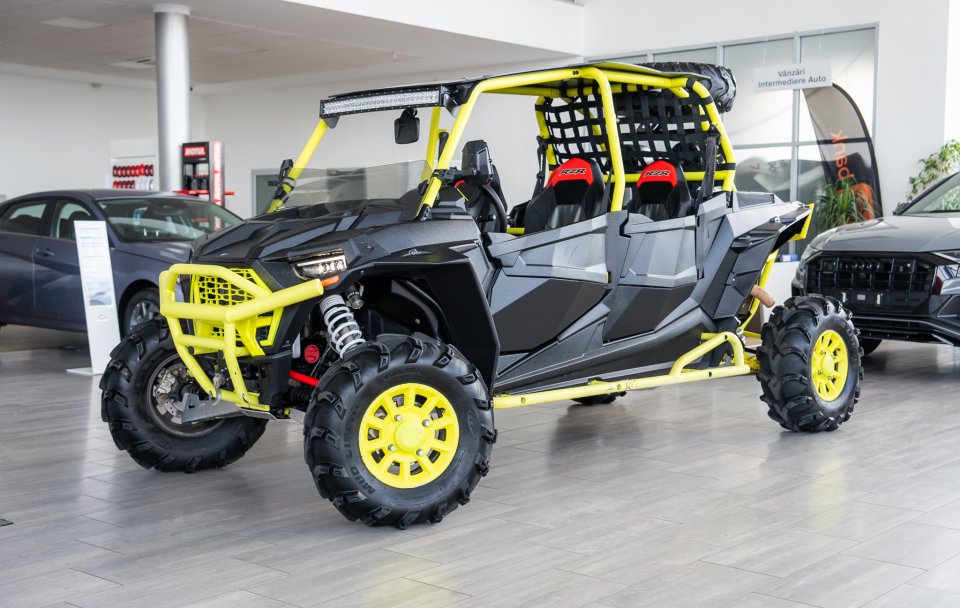 Polaris RZR XP 1000 4 Locuri / Automat / 4x4 / Reductor