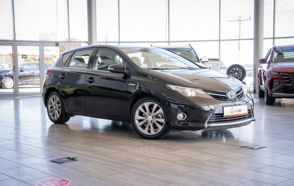 Toyota Auris 1.8 Hybrid Lounge