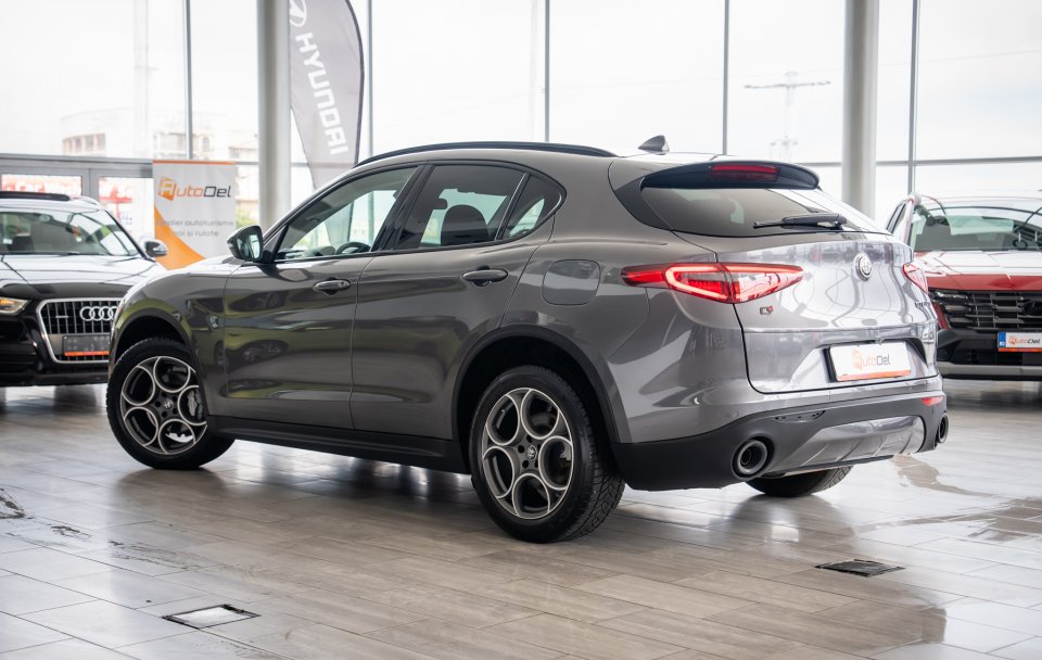 Alfa Romeo Stelvio 2.0 B-Tech Q4 AWD Automat