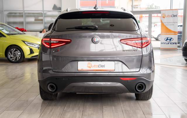 Alfa Romeo Stelvio 2.0 B-Tech Q4 AWD Automat