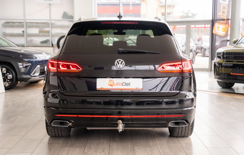 Volkswagen Touareg R-Line 3.0TDI V6 4Motion Tiptronic