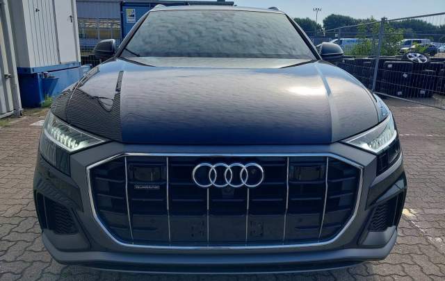 Audi Q8 55TFSIe 3.0TFSI Plug-in Hybrid Quattro "S-Line"