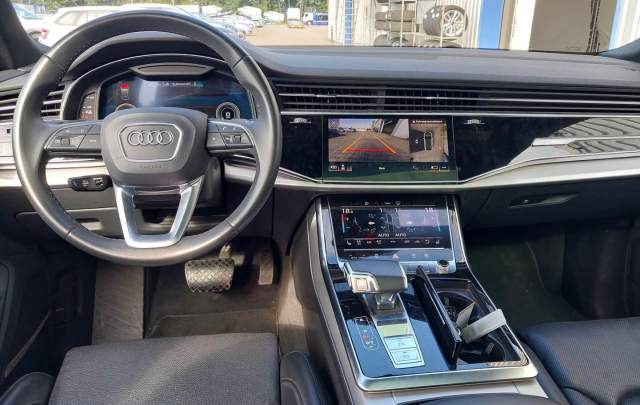 Audi Q8 55TFSIe 3.0TFSI Plug-in Hybrid Quattro "S-Line"