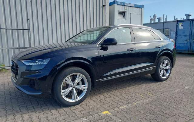 Audi Q8 55TFSIe 3.0TFSI Plug-in Hybrid Quattro "S-Line"