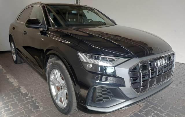 Audi Q8 55TFSIe 3.0TFSI Plug-in Hybrid Quattro "S-Line"