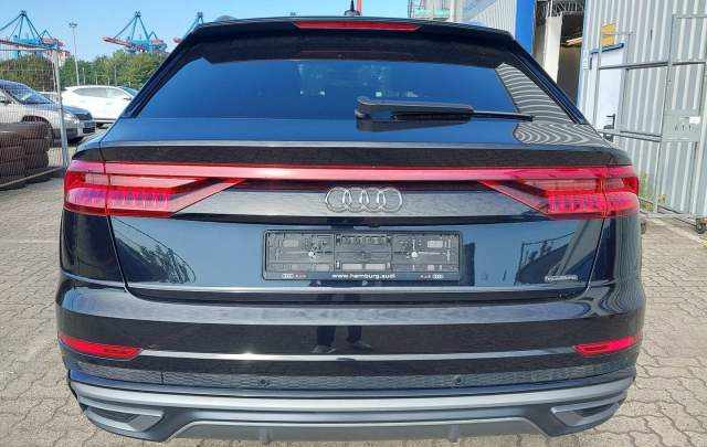 Audi Q8 55TFSIe 3.0TFSI Plug-in Hybrid Quattro "S-Line"