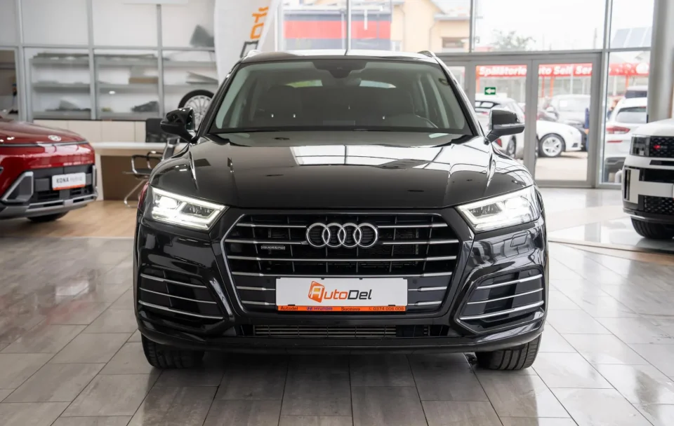 Audi Q5 2.0 / 55TFSIe Quattro "S-Line"