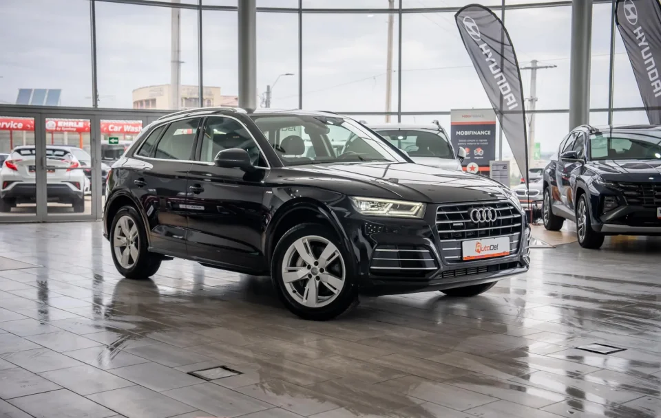 Audi Q5 2.0 / 55TFSIe Quattro "S-Line"