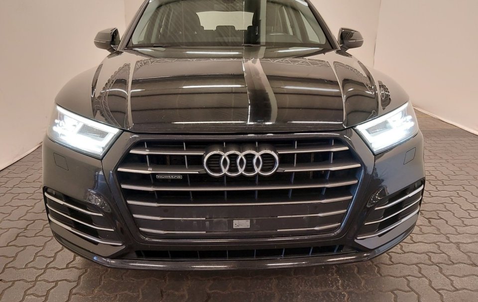 Audi Q5 55TFSIe 2.0 Plug-in Hybrid 4x4 "S-Line"