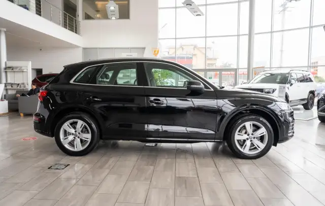 Audi Q5 2.0 / 55TFSIe Quattro "S-Line"