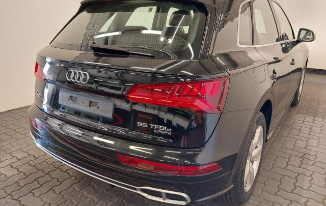 Audi Q5 55TFSIe 2.0 Plug-in Hybrid 4x4 "S-Line"