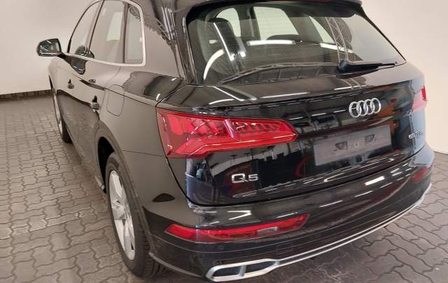 Audi Q5 55TFSIe 2.0 Plug-in Hybrid 4x4 "S-Line"