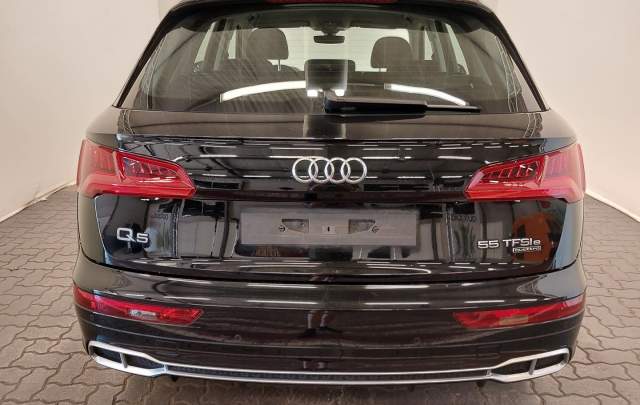 Audi Q5 55TFSIe 2.0 Plug-in Hybrid 4x4 "S-Line"