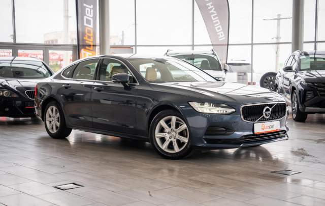 Volvo S90 