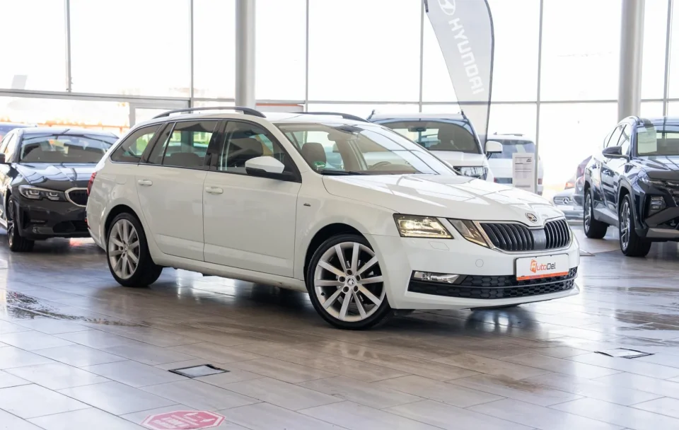 Skoda Octavia 1.6TDI DSG "Drive" Combi