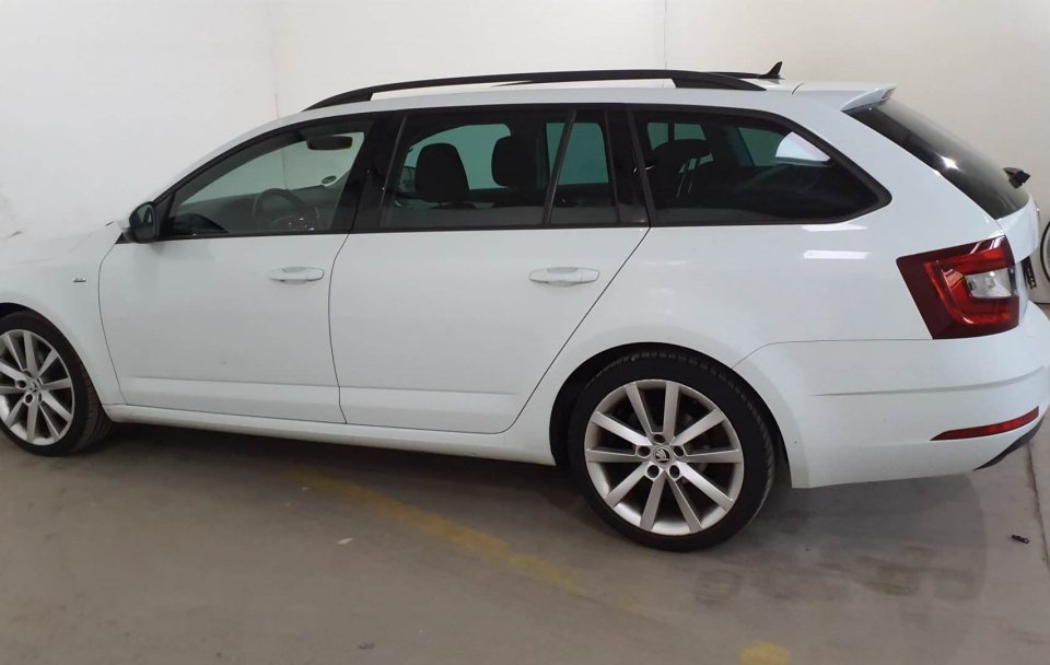 Skoda Octavia 1.6TDI DSG "Drive" Combi