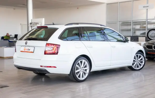 Skoda Octavia 1.6TDI DSG "Drive" Combi