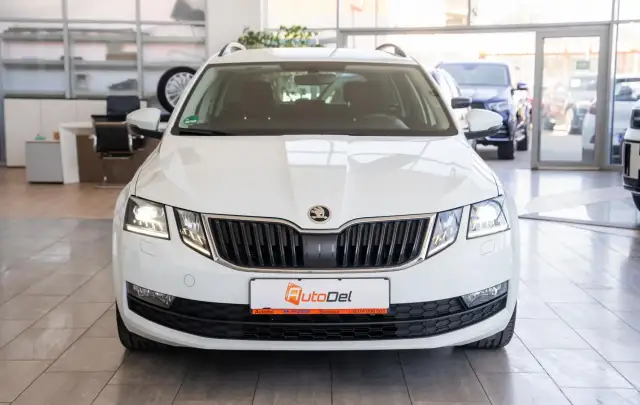 Skoda Octavia 1.6TDI DSG "Drive" Combi