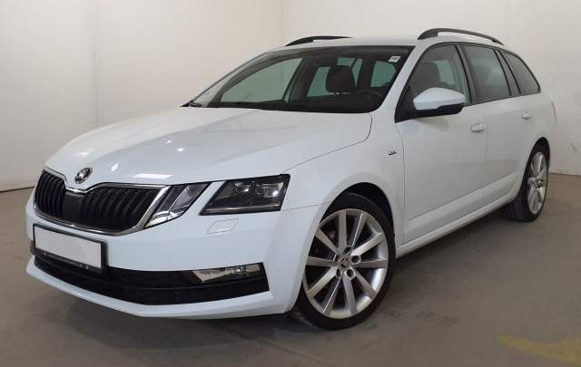 Skoda Octavia 1.6TDI DSG "Drive" Combi