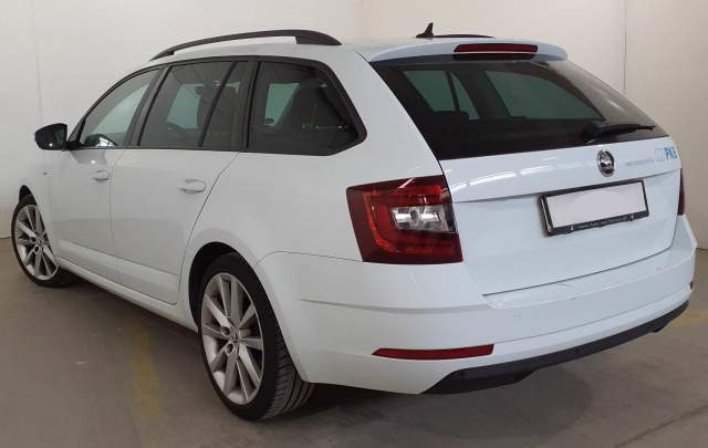 Skoda Octavia 1.6TDI DSG "Drive" Combi