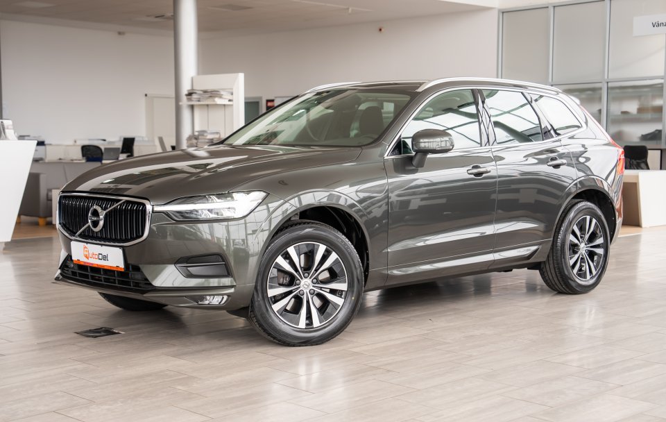 Volvo XC60 2.0 B4 Benzina MildHybrid Automat "Momentum Pro"