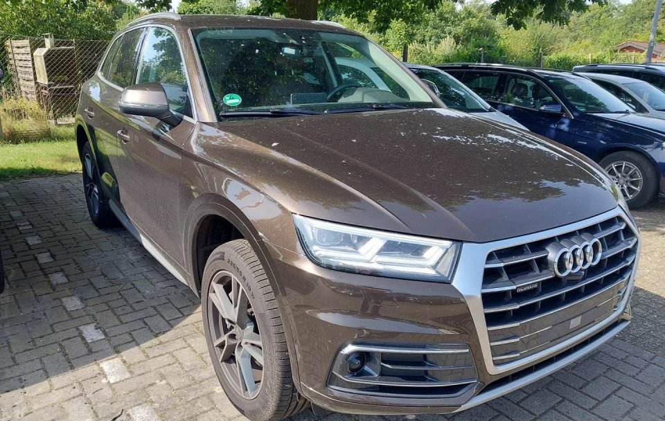 Audi Q5 2.0TFSI Quattro S-Tronic - Perne Aer -