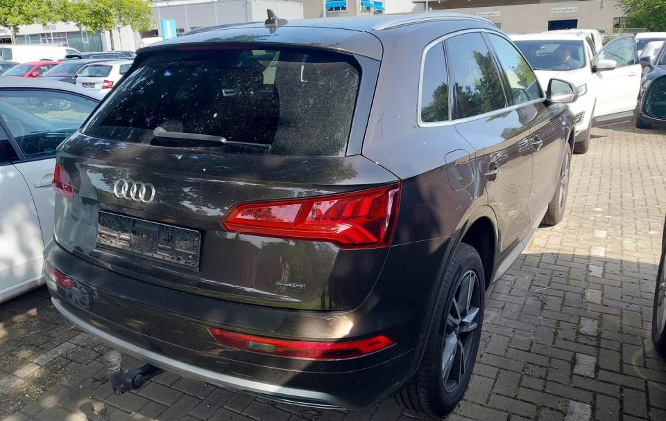 Audi Q5 2.0TFSI Quattro S-Tronic - Perne Aer -