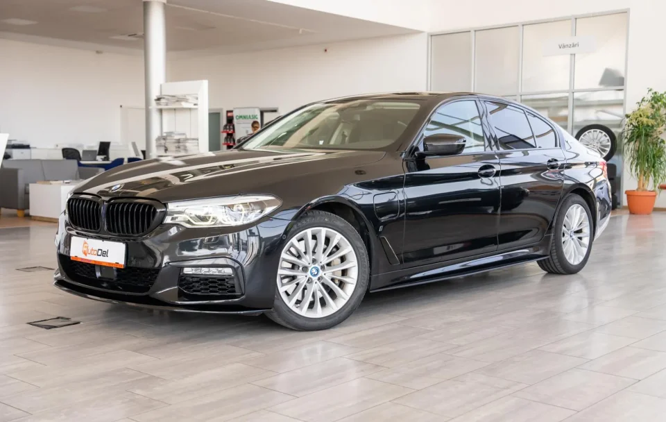 BMW Seria 5 530e 2.0 iPerformance "Luxury Line"