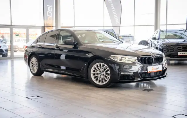 BMW Seria 5 530e 2.0 iPerformance "Luxury Line"