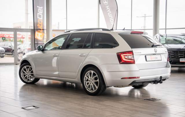 Skoda Octavia 2.0TDI 4x4 DSG Combi