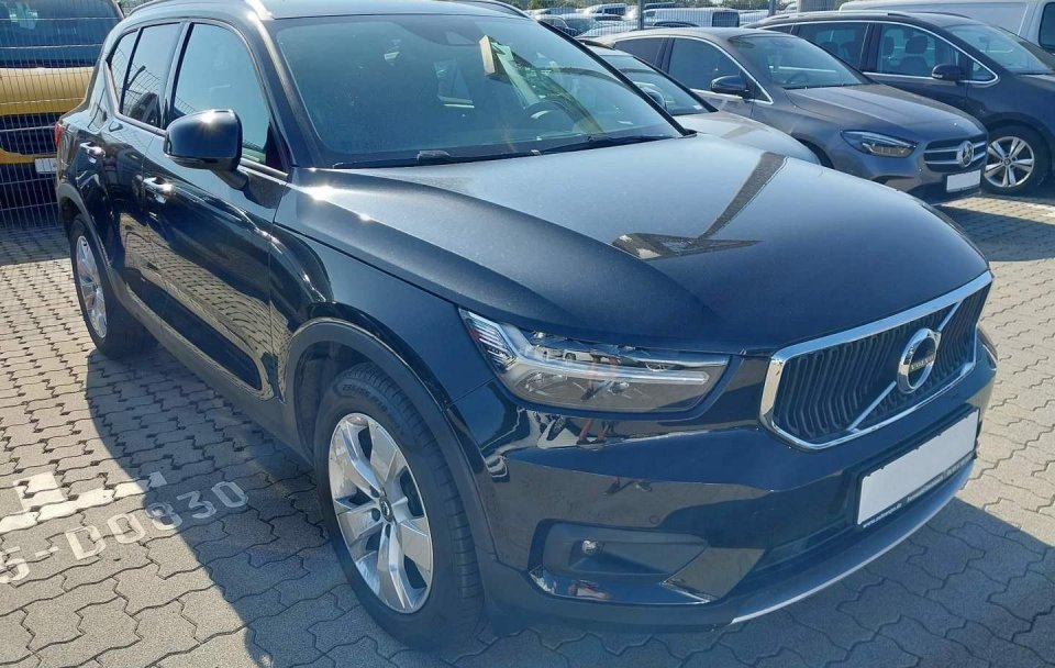 Volvo XC40 2.0 D4 Geartronic "Momentum Pro"