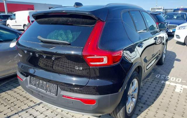 Volvo XC40 2.0 D4 Geartronic "Momentum Pro"